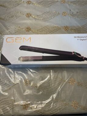 M. Gemi Black Hair Straightener Flat Iron